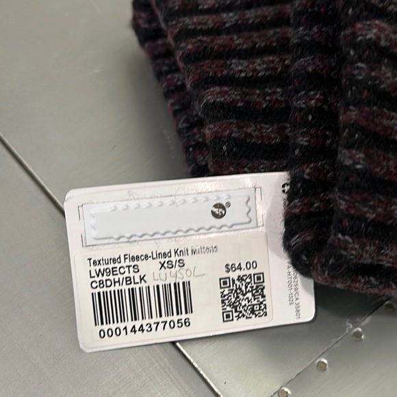 lululemon Women's Textured Fleece-Lined Knit Mittens cassis black/dark XS/S NWT - Picture 4 of 5